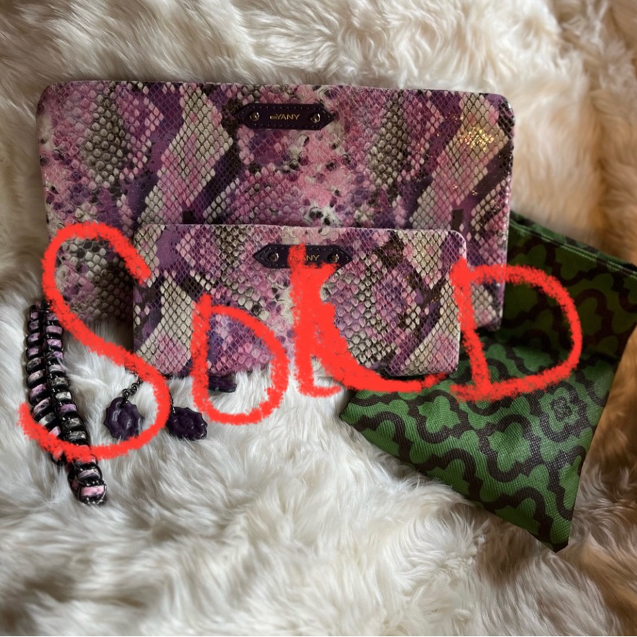 Oryany Clutch And Wallet New Carry All Wristlet Gorgeous Snakeskin Sleeper Bag